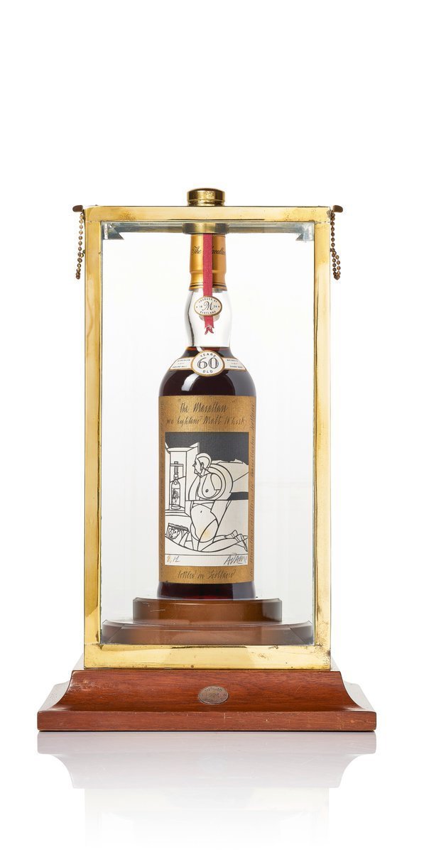 Напиток выдерживался в бочке с 1926-го по 1986-й год. Лот, который стал рекордным, входил в серию из 12 бутылок, подписанных итальянским художником Валерио Адами, который разработал дизайн этикетки.