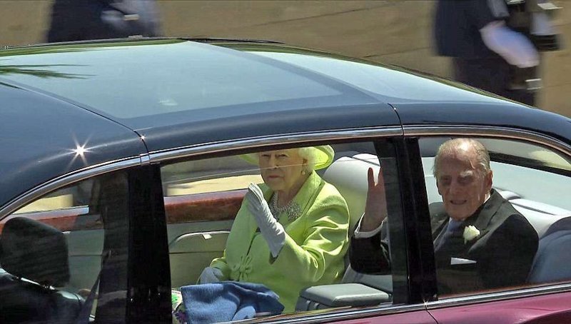 Королева Елизавета II и ее супруг - герцог Эдинбургский Филипп