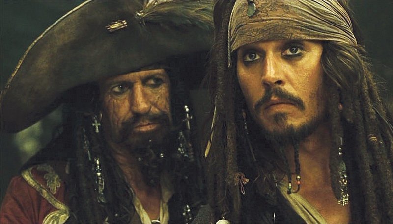 Кит Ричардс не только музыкант, но и актер -  он исполнил роль хранителя Пиратского кодекса и капитана Тига, отца Джека Воробья, в двух частях «Пиратов Карибского моря».