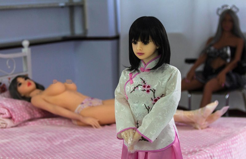 Как в Китае производят секс-кукол на экспорт и почему в Европе их могут конфисковать