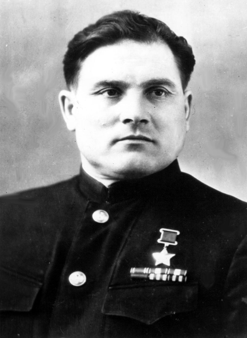 Девятаев Михаил Петрович (1917 – 2002)