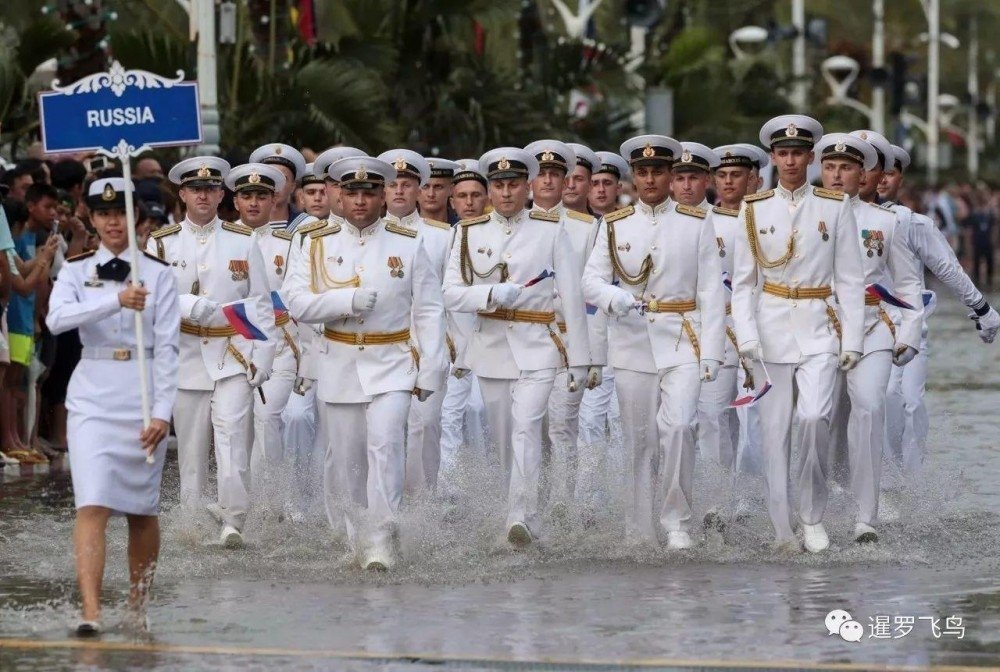Прощание славянки в параде тайланде. Парад ВМФ В Паттайе... ВМС Тайланда. Парад в Паттайе русских моряков. Русские моряки на параде.