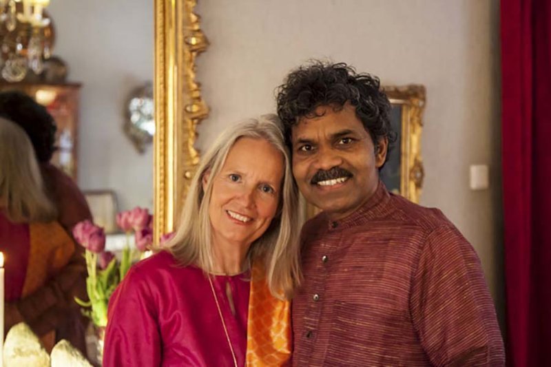 Мужчина из Индии и женщина из Швеции сошлись благодаря пророчеству