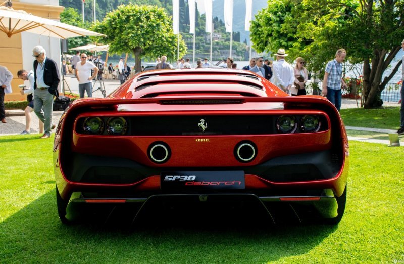 В единственном экземпляре: итальянцы выпустили уникальный спорткар Ferrari SP38