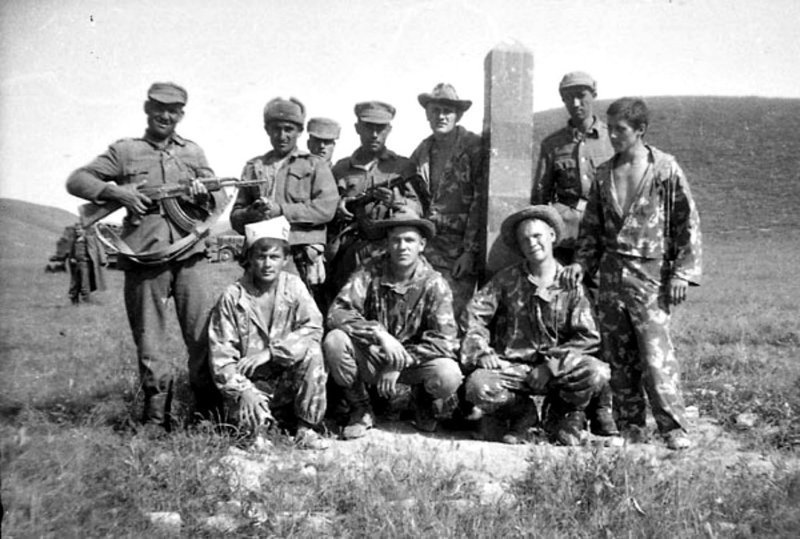 Политические коментарии  - 488