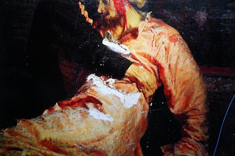 Третьяковская галерея обнародовала повреждённую картину, а вандалу до сих пор не стыдно