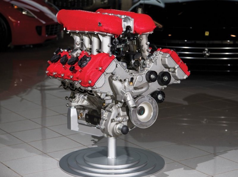 Из необычных лотов, на торгах продан совершенно новый двигатель 4,5 литра от Ferrari 458 Italia.