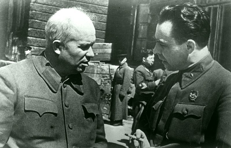 Будущие руководители СССР на фронте, 1942 г