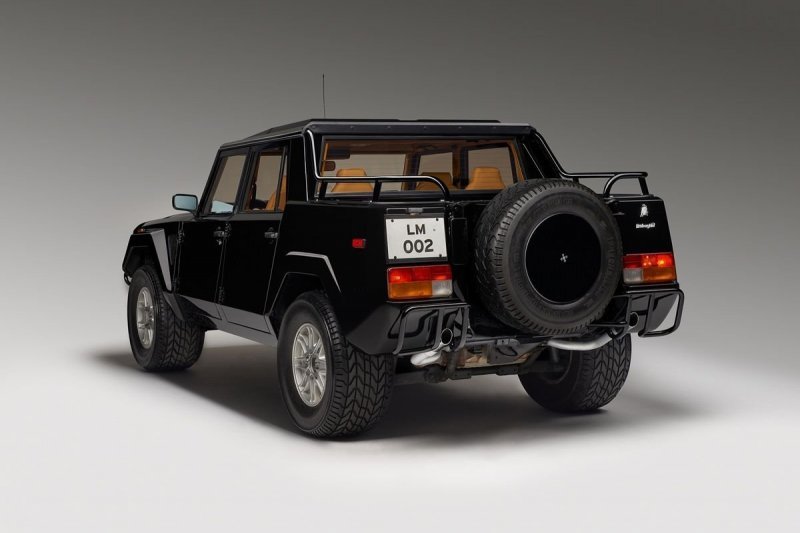 Lamborghini LM002 1986-1992 - кирпич с 12-ю цилиндрами