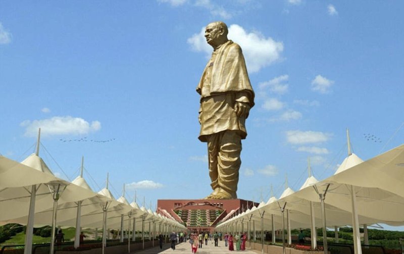 И самая высокая статуя мира - Статуя Единства в Индии