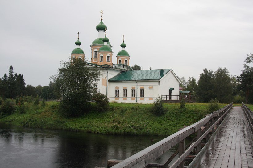 Рп олонец. Карелия Олонец парк. Соборный мост Олонец. Берег Олонца. Олонецкий район достопримечательности.