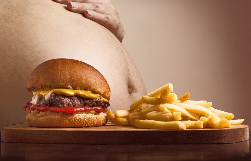 Около 2,8 млн человек в год умирают из-за проблем со здоровьем, связанным с лишним весом и ожирением