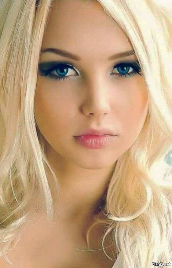 Blonde bella