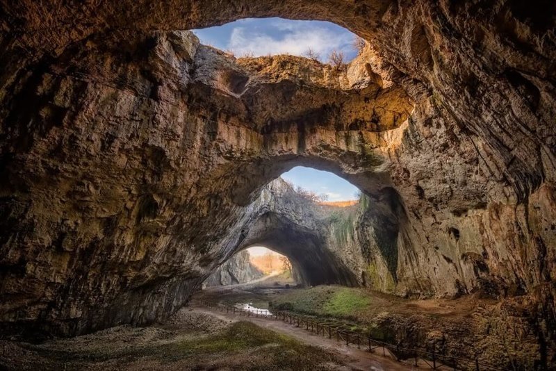 6. Пещера Деветашка
