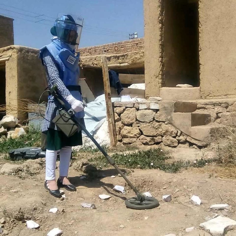 Курсы по обучению женщин-саперов в Афганистане
