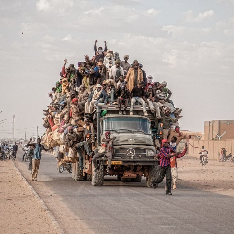 Финалист. «Миграция». Мигранты проезжают через Агадес в Нигере. Автор фото: Харальд Мандт