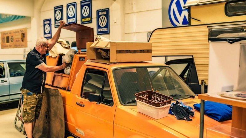 Коллекция австрийца насчитывает 114 автомобилей, а началась она с пикапа Volkswagen Caddy (ранее Caddy, как известно, создавали на базе Golf). Йозеф Юза понял, что этот авто создан специально для него.