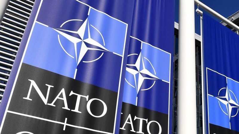 НАТО снабжает террористов оружием