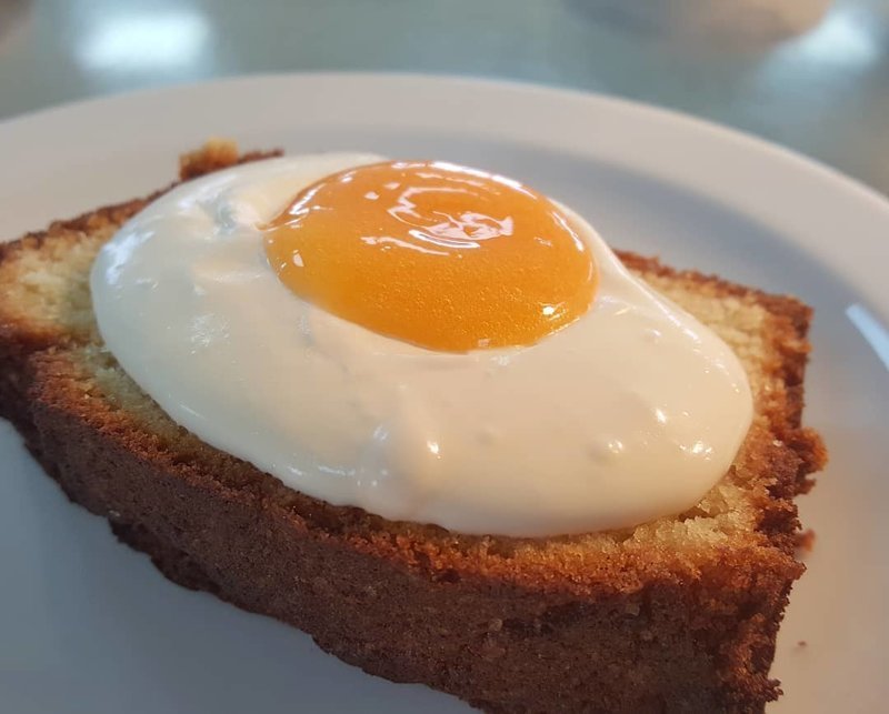 Идеальный завтрак — бутерброд с яичницей