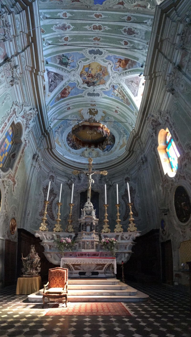 Церковь в Черво, Италия