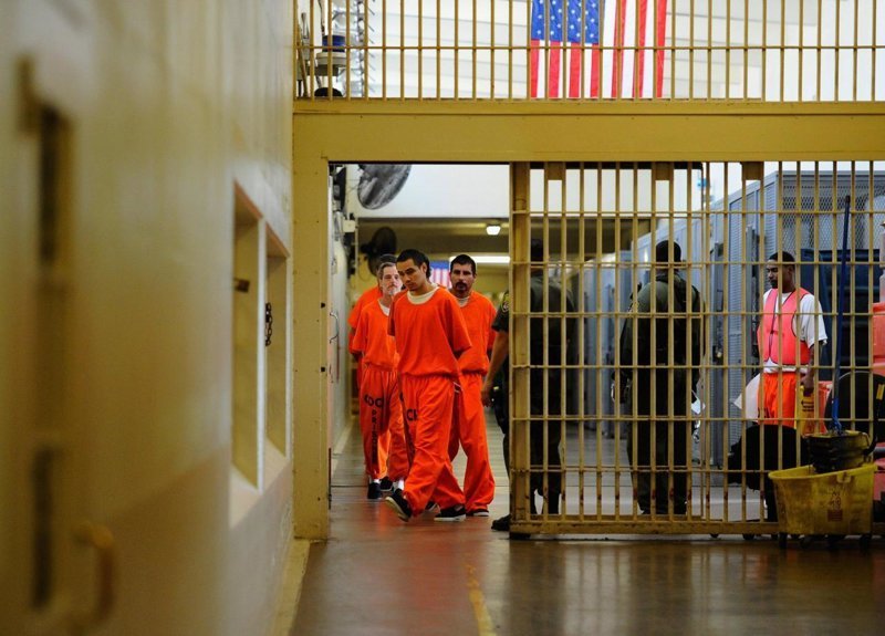 Самой открытой страной в отношении информации по смертным казням считается США - они публикуют списки осужденных, ожидающих казни, казненных и предлагают осужденным 5 способов уйти из жизни