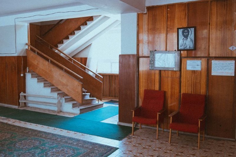 Машина времени: заброшенное советское здание в Грузии