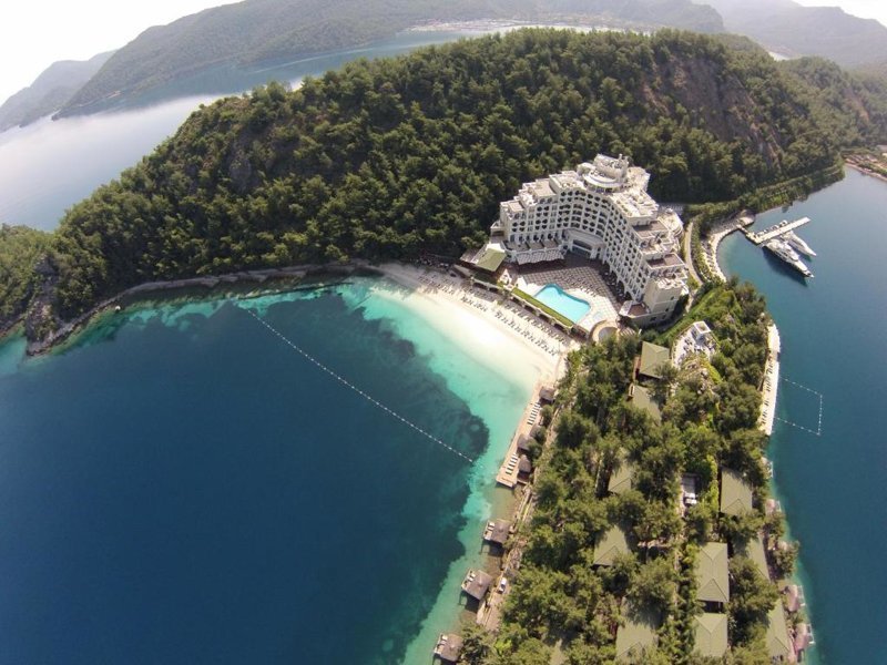 Турецкий отель занес россиянку в "черный список" за фото в купальнике