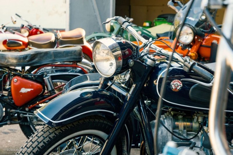 Врач из Молдавии коллекционирует и реставрирует советские мотоциклы