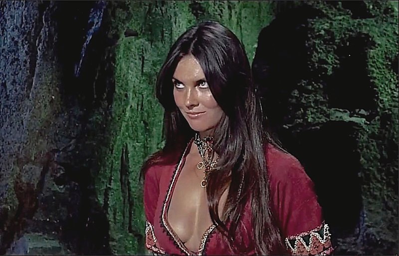 Кэролайн Манро, 1970-е  - звезда сказочно-приключенческого фильма «Золотое путешествие Синдбада»