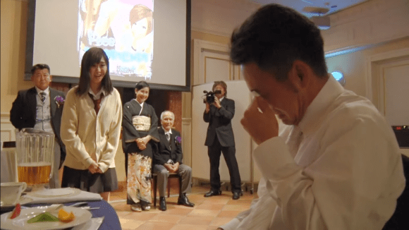 Японские молодожёны могут заказать на свадьбу очень необычную услугу, и из-за неё плакать будут все