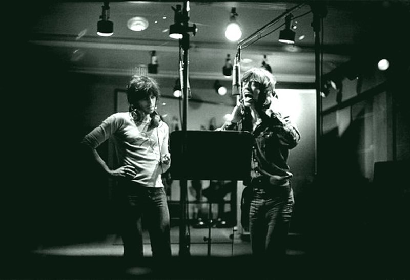 Мик Джаггер и Кит Ричардс на записи, Лос-Анджелес, 1972. Фото Джима Маршалла.