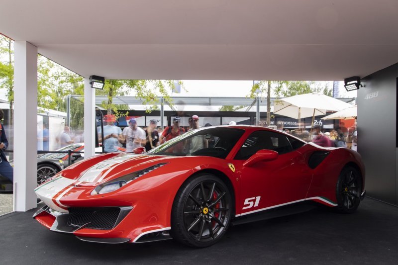 Уникальная Ferrari Pista: для тех, кто в деле