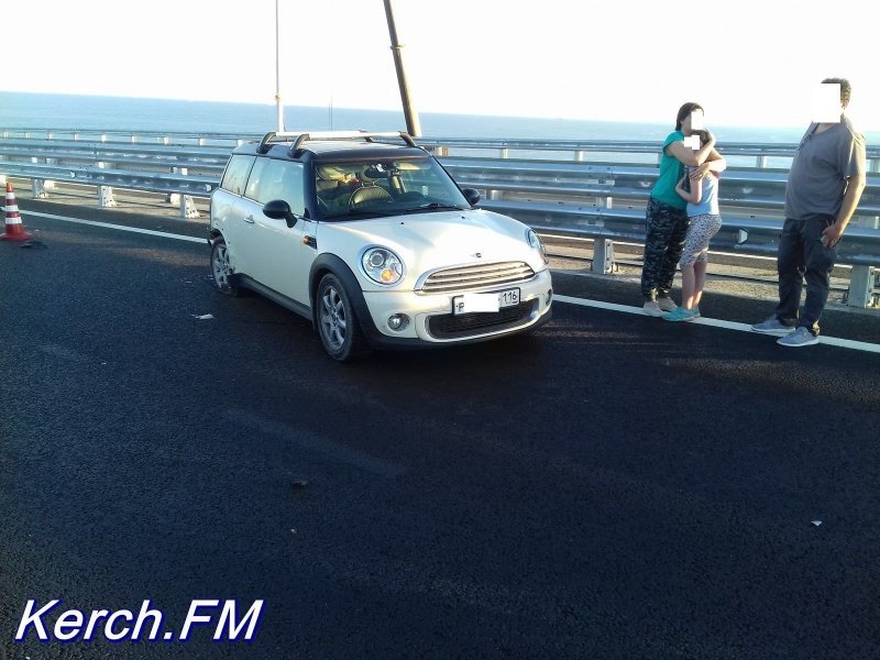 Авария дня. Любительница селфи попала в ДТП на Крымском мосту