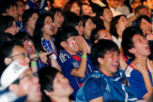 0:2 - японские болельщики уже поверили в чудо, и радовались в предвкушении невероятной победы