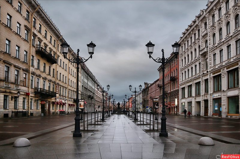 Малая Конюшенная улица в Санкт-Петербурге. Ну чем не Амстердам или Париж?