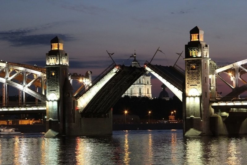 Мост Петра Великого в Санкт-Петербурге - удивительная схожесть с Тауэрским мостом в Лондоне