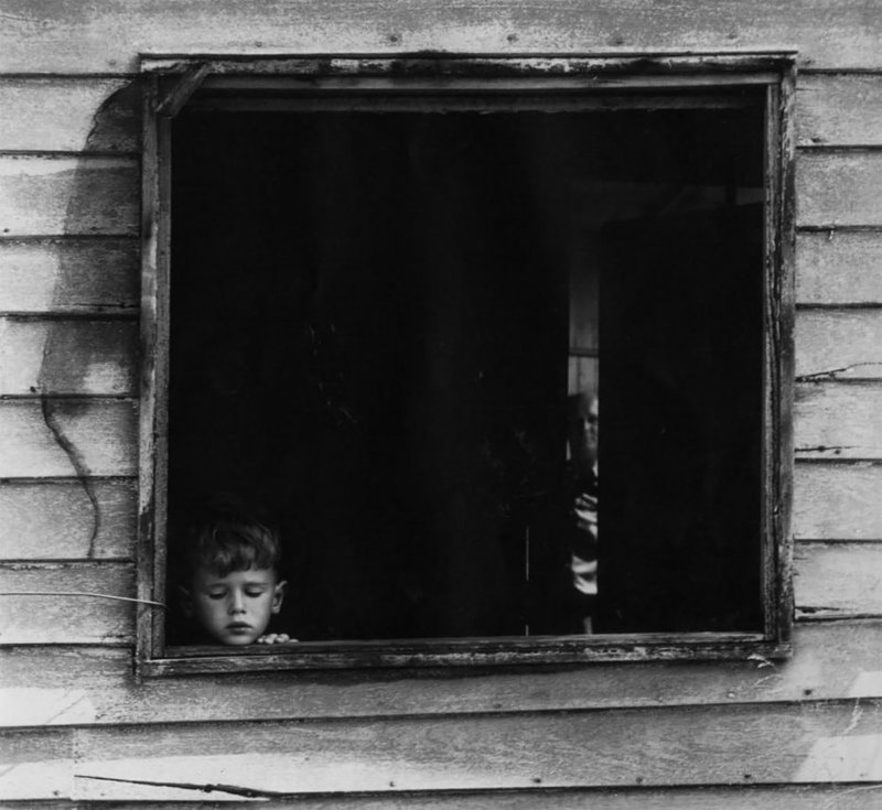 Куклы и маски: жутковатые фото из семейного альбома Ральфа Юджина Митъярда
