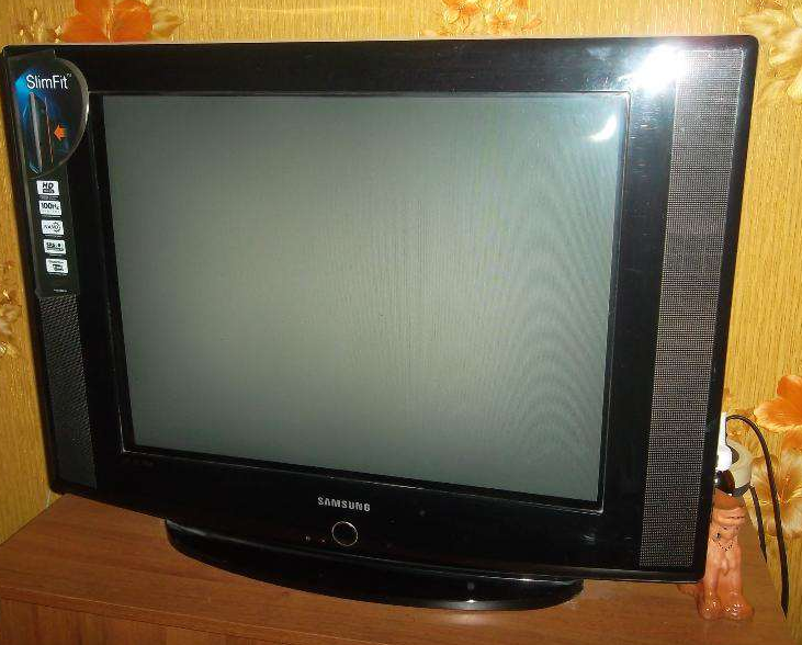 Первые плоские телевизоры. Телевизор самсунг ЭЛТ 2000 года. Samsung p-3202. Телевизоры лж 2000 годов. Телевизор LG 1997 года lg21d70k.