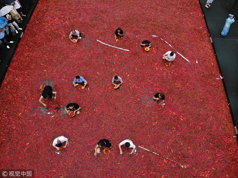 В Китае состоялись сумасшедшие соревнования по поеданию острого перца