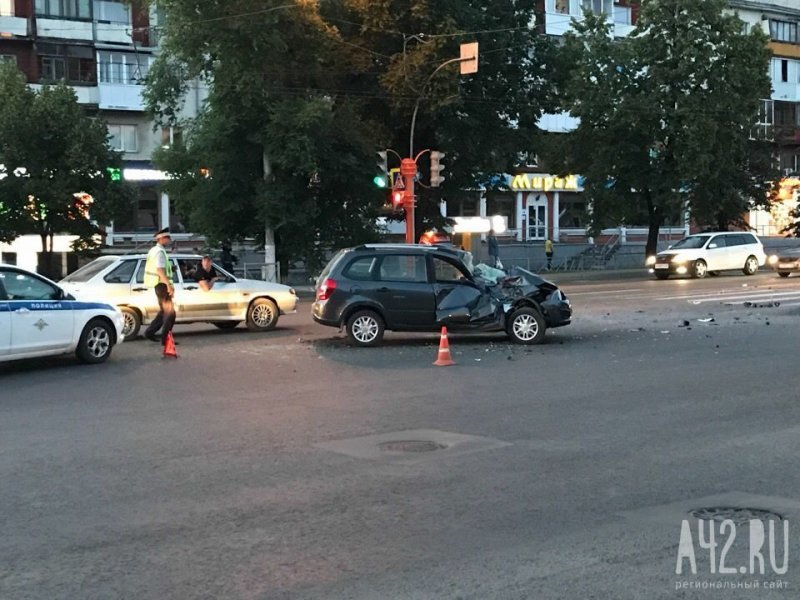 Авария дня. ДТП с участием мотоцикла в Кемерове