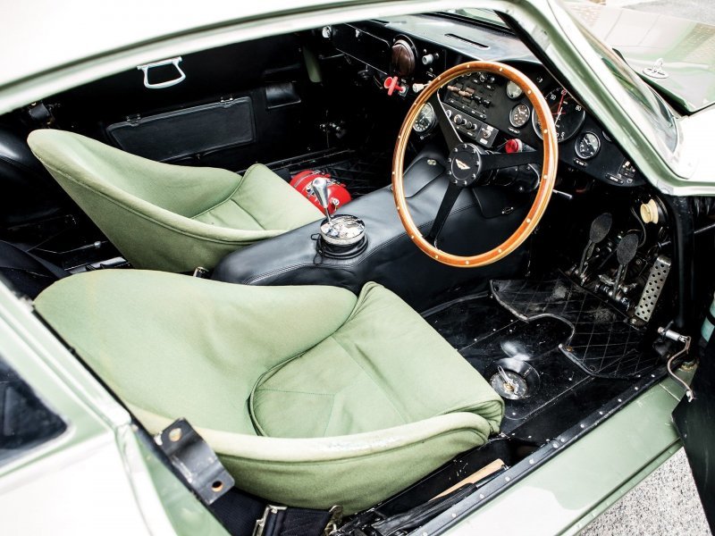 В 1966 году автомобиль, после аварии лишившийся двигателям и коробки передач, был продан частному коллекционеру.