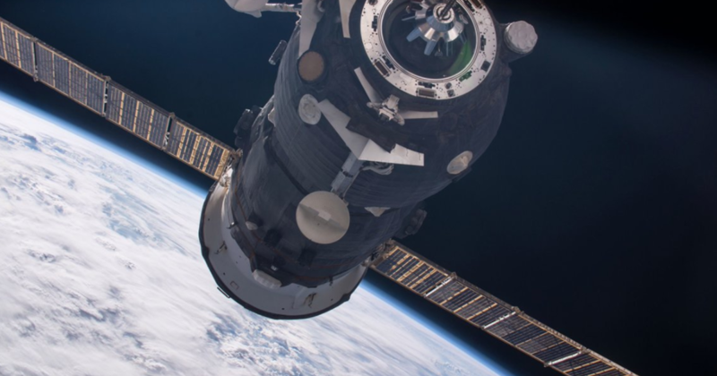 Экспресс на орбиту, или как Россия опередила "SpaceX" Илона Маска