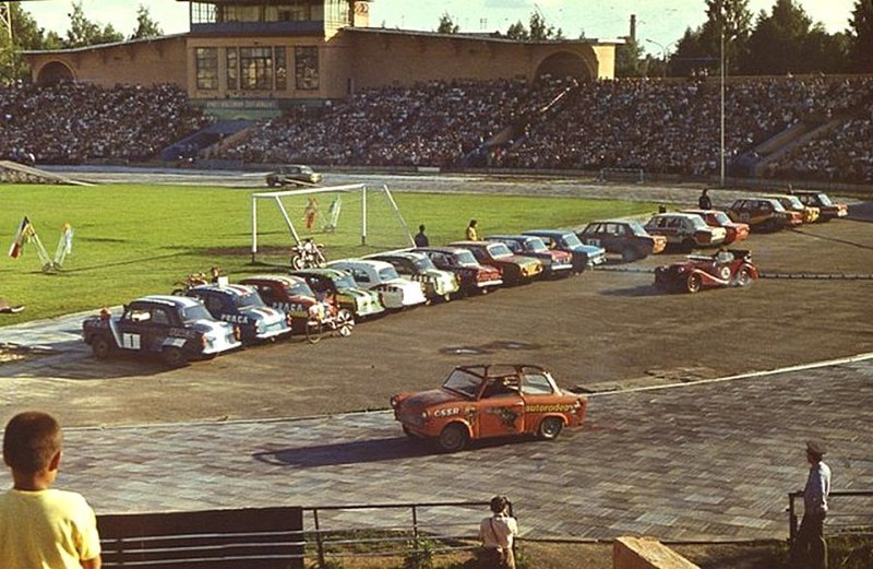Шоу автомобильных каскадёров. СССР, 1986 г.