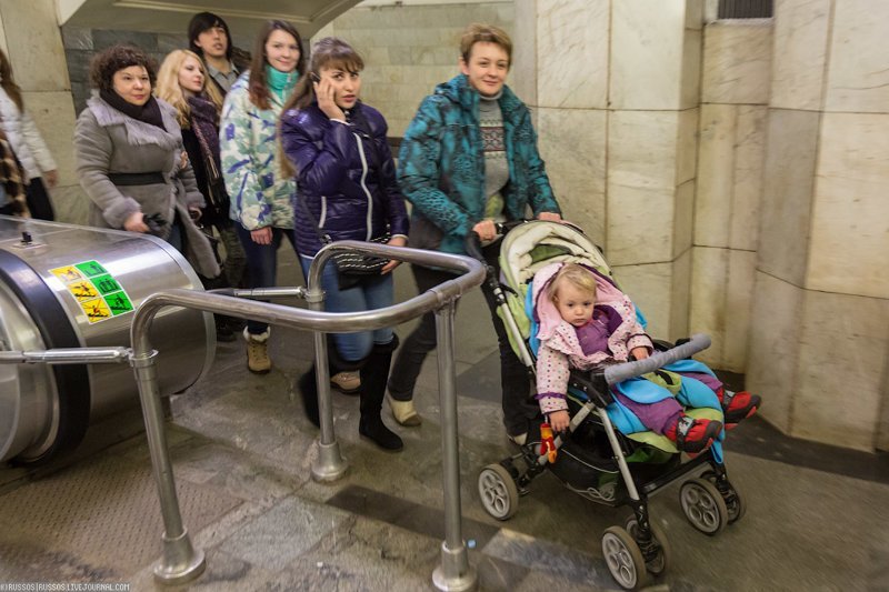 Детские коляски в метро: запретят или все-таки нет?