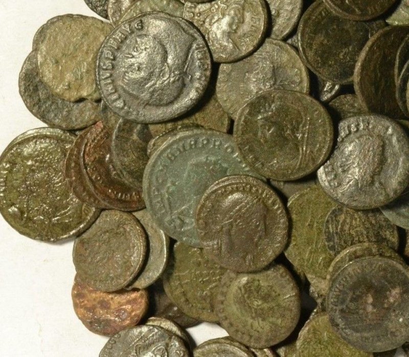 Бронзовые монеты из Рима