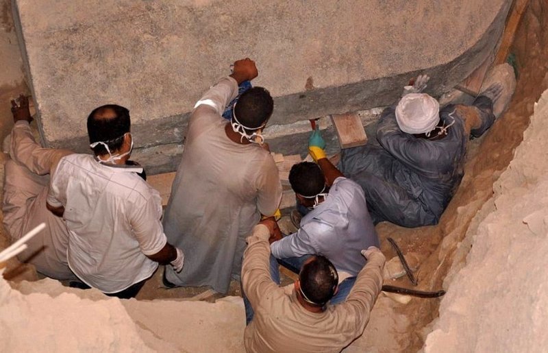 30-тонный гранитный саркофаг оставался запечатанным более 2000 лет