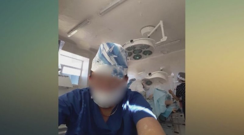 Анестезиолог тоже человек: коллеги врача, выложившего селфи, организовали флешмоб