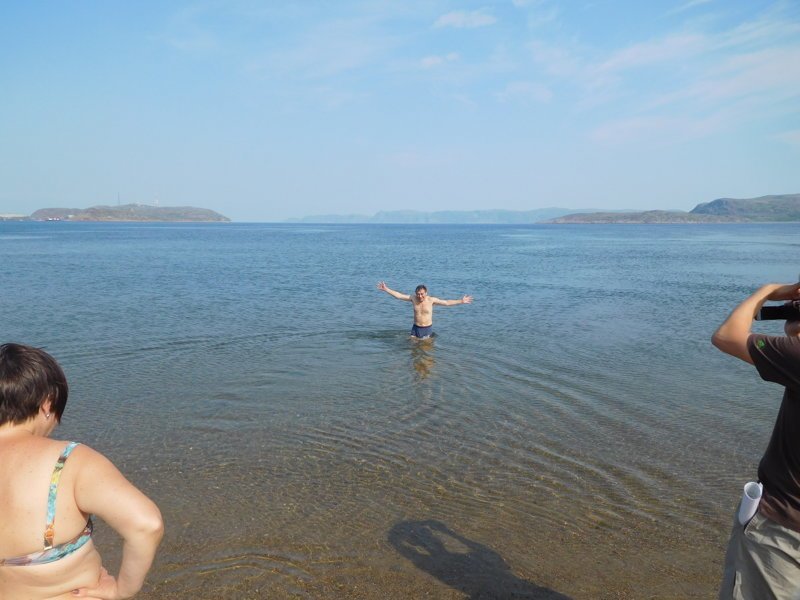 Мое купание в губе Баренцева моря. Температура воды около 15