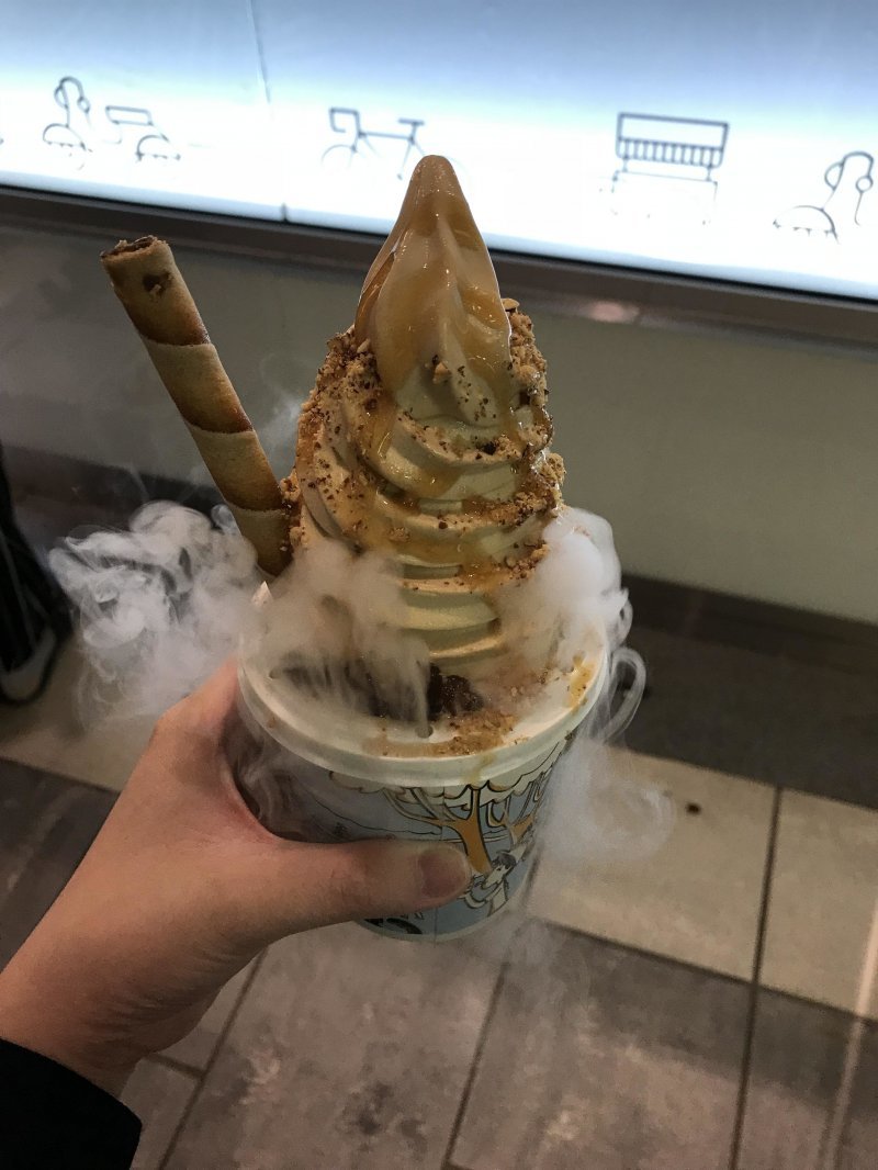 Мороженое с паром