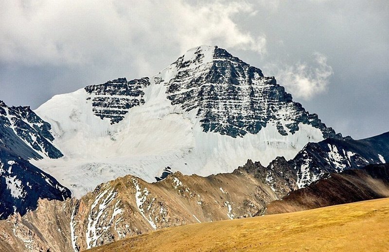 Вид на Сток-Кангри - высочайшую гору в Ладакхе 